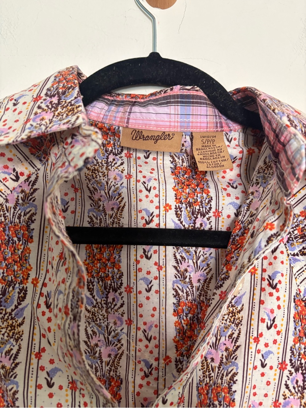 NWT Wrangler Floral Western Button Down Shirt S/P - Picture 4 of 5